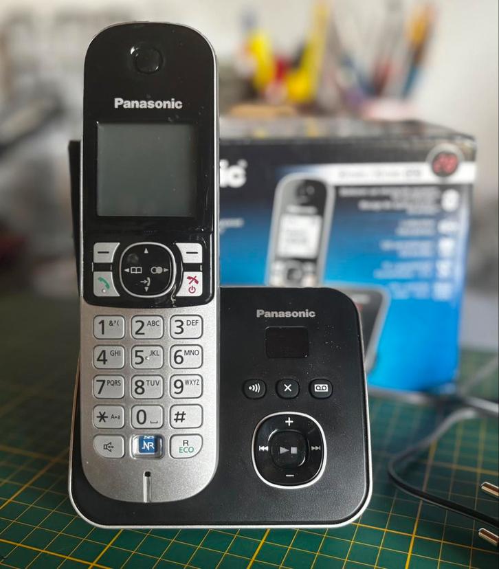 Panasonic KX-TG6821, Telecommunicatie, Vaste telefoons | Handsets en Draadloos, Zo goed als nieuw, Ophalen of Verzenden