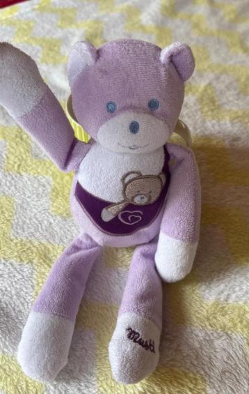 Adoptez Musti, le petit ours de Mustela beschikbaar voor biedingen