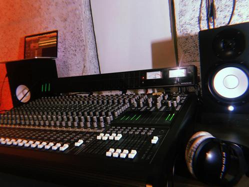Mackie 24 8 bus met meterbrug en powersupply, Muziek en Instrumenten, Mengpanelen, Zo goed als nieuw, Ophalen