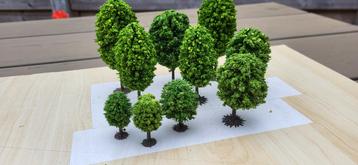 set met 10 stuks mooie bomen voor H0 modelbaan beschikbaar voor biedingen