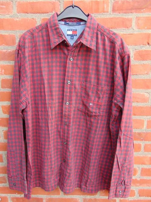 Hemd Tommy Jeans in nette staat, Kleding | Heren, Overhemden, Gedragen, Halswijdte 41/42 (L), Rood, Ophalen of Verzenden