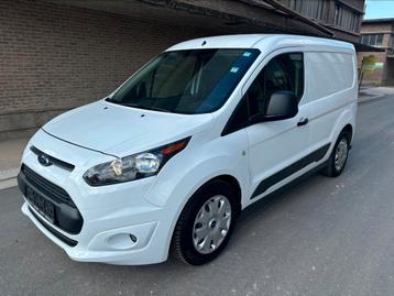 Ford Transit Connect 1.0 Eco boost Essence Euro6 b top! disponible aux enchères