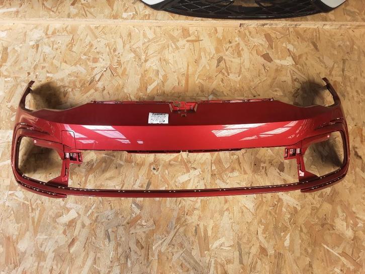 BUMPER VOOR Volkswagen Golf VIII (CD1) (5H0807221G), Auto-onderdelen, Carrosserie, Bumper, Volkswagen, Voor, Gebruikt