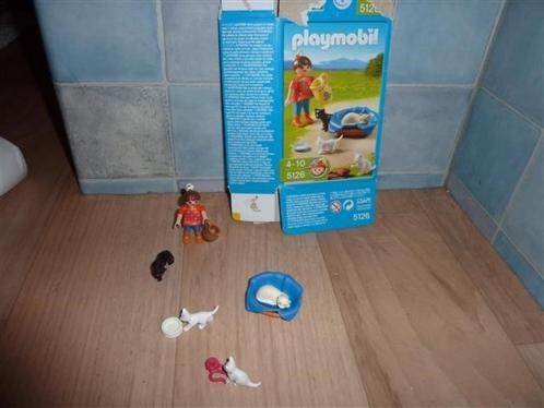 Meisje met poesjes met doos 5126 Playmobil, Kinderen en Baby's, Speelgoed | Playmobil, Zo goed als nieuw, Complete set, Ophalen of Verzenden