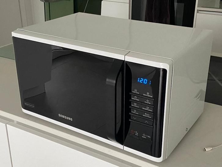 Microgolf oven SAMSUNG, Elektronische apparatuur, Microgolfovens, Zo goed als nieuw, Vrijstaand, Microgolfoven, 45 tot 60 cm, Oven