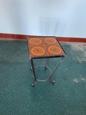 Petit guéridon / table d'appoint Fer forgé carrelage Vintage, Enlèvement