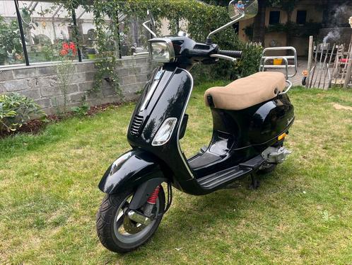 Vespa LX 50cc S - 2011 / black, Fietsen en Brommers, Scooters | Vespa, Gebruikt, Vespa LX, Klasse B (45 km/u), Benzine, Ophalen