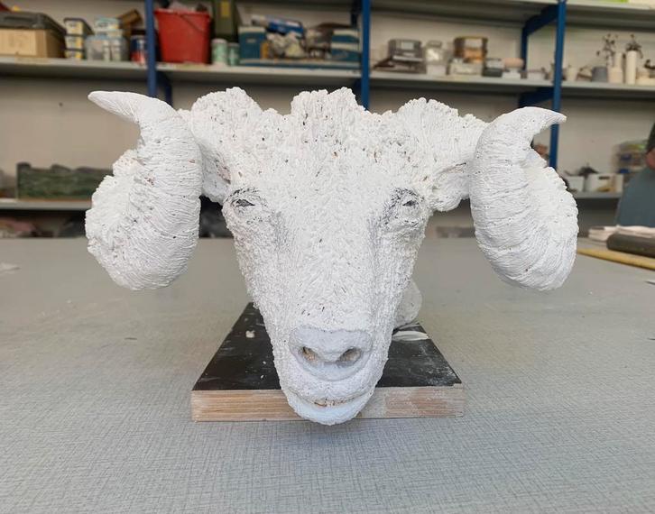 Ram, Antiek en Kunst, Antiek | Keramiek en Aardewerk, Ophalen