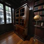 Vintage houten vitrinekast / kast  met schuifdeuren, Ophalen of Verzenden, Zo goed als nieuw