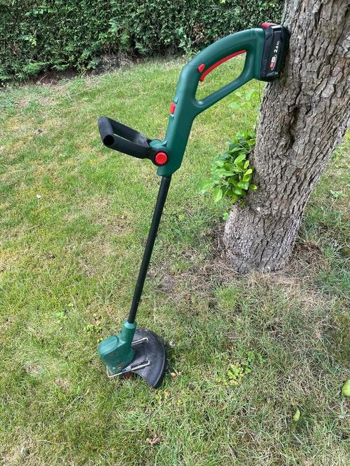 Elektrische kantenmaaier Bosch, Tuin en Terras, Grastrimmers, Gebruikt, Accu, 10 tot 30 cm, Ophalen