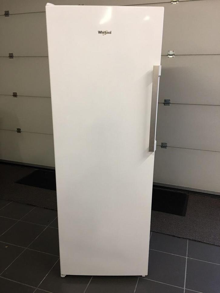Nette whirlpool koelkast, Electroménager, Réfrigérateurs & Frigos, Comme neuf, Sans bac à congélation, 200 litres ou plus, 140 à 160 cm
