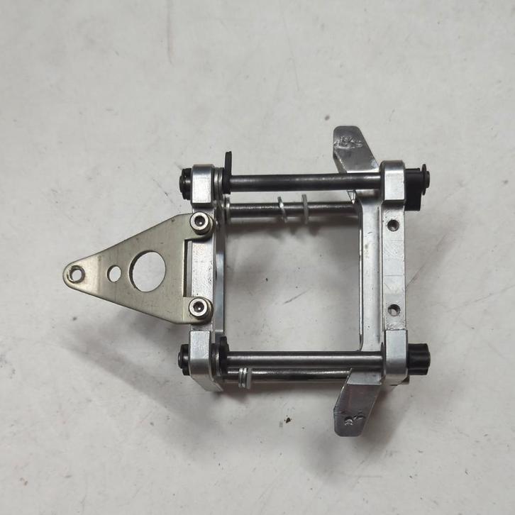 FG 2wd offroad aluminium bulkhead (Baja Marder Beetle Pajero, Hobby & Loisirs créatifs, Modélisme | Radiocommandé & Téléguidé | Voitures