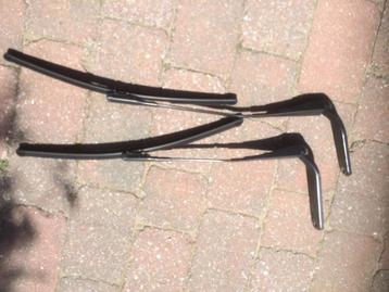 Bmw 1- reeks e 81, e82, e87, e88 ruitenwissers compleet  beschikbaar voor biedingen