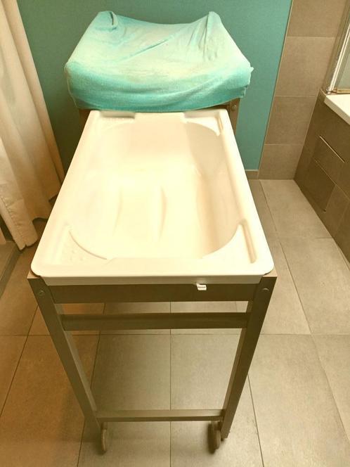 Luiertafel met uitschuifbaar badje, Kinderen en Baby's, Badjes en Verzorging, Gebruikt, Badje, Ophalen