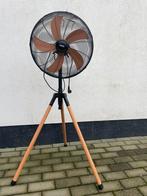 2 stuks Grote design ventilator Domi ( zgasn), Ophalen, Zo goed als nieuw
