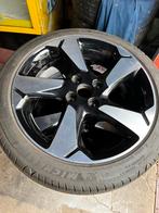 Roues Ford Fiesta, 2 jantes griffées, pneus ok, dont 2 neufs, Autos : Pièces & Accessoires, Pneus & Jantes, Enlèvement, 17 pouces