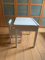 Bureau Ikea Sundvik blanc pour enfant avec une chaise, Kinderen en Baby's, Ophalen, Zo goed als nieuw