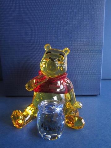 Swarovski Disney Winnie de Poeh Gekleurde uitgave beschikbaar voor biedingen