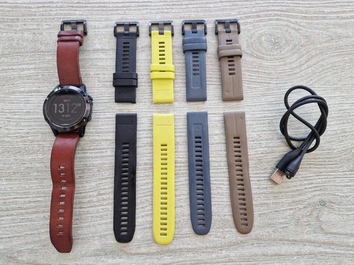 Garmin Fenix 5 Sapphire sporthorloge, Handtassen en Accessoires, Sporthorloges, Gebruikt, Zwart, Afstand, Conditie, GPS, Hartslag