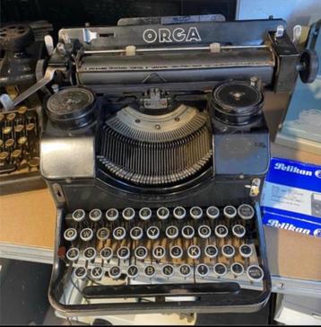 Antieken Orga typemachine  beschikbaar voor biedingen