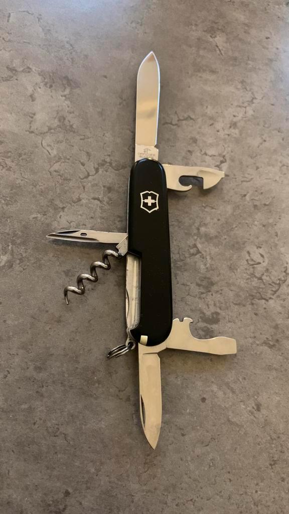 Victorinox Continental, Caravanes & Camping, Outils de camping, Utilisé, Enlèvement ou Envoi