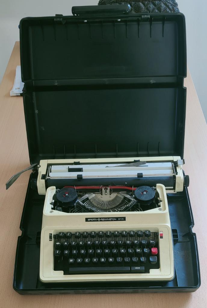 Sperry Remington 813 – Machine à écrire vintage en bon état, Divers, Machines à écrire, Utilisé, Enlèvement