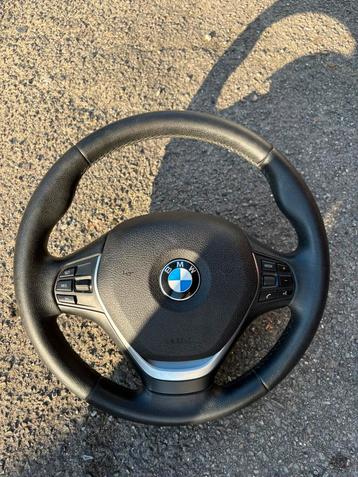 Volant BMW F31 d’occasion – Très bon état avec airbag  beschikbaar voor biedingen