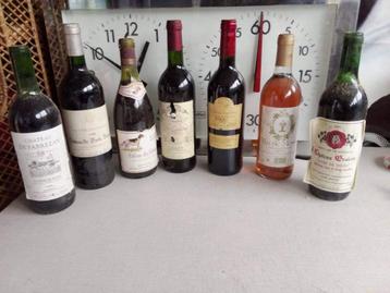 Lot de 7 anciennes bouteilles de vin 