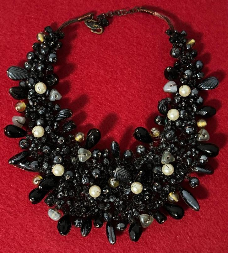 Bijoux de Mode - Collier 1980, Bijoux, Sacs & Beauté, Colliers, Comme neuf, Autres matériaux, Noir, Enlèvement ou Envoi