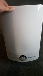 Te Koop Boiler "itho daalderop" 2200W, Doe-het-zelf en Bouw, Minder dan 20 liter, Ophalen of Verzenden, Boiler, Zo goed als nieuw