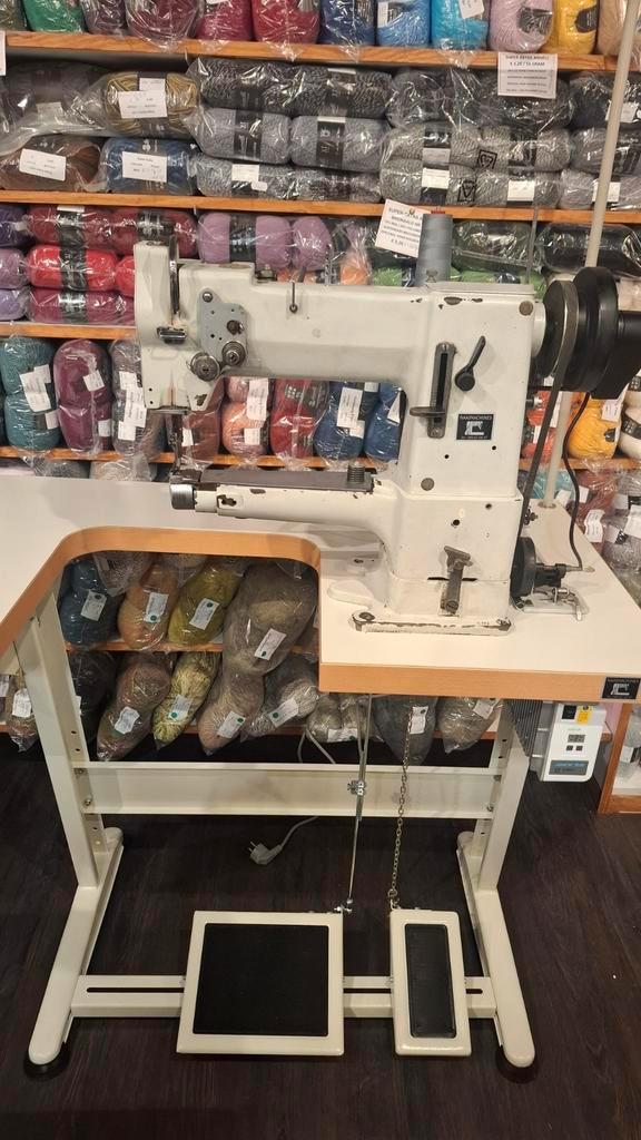 Machine à coudre pour le travail du cuir Durkopp, Tickets & Billets, Loisirs | Parcs d'attractions