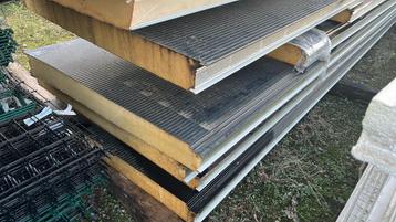 ca 57m² sandwichpanelen 10cm dik antraciet beschikbaar voor biedingen