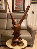 XL arend, met de hand uit één stuk notelaar gesneden, Antiek en Kunst, Ophalen