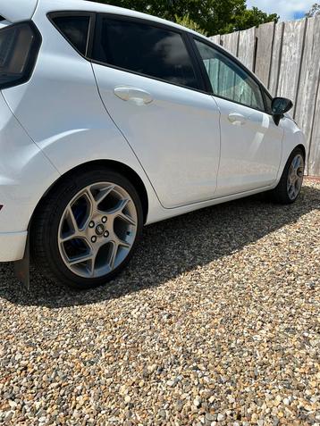 Fiesta St velgen 4x108 17inch, Pneus et Jantes, Pneus été, 205 mm, 17 pouces