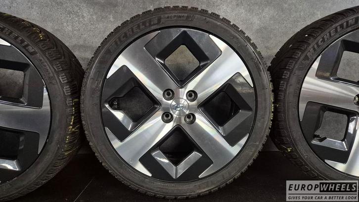 17 inch Hyundai Inster I20 4x100 205 45 17 Winterbanden Rio, Auto-onderdelen, Banden en Velgen, Banden en Velgen, Winterbanden