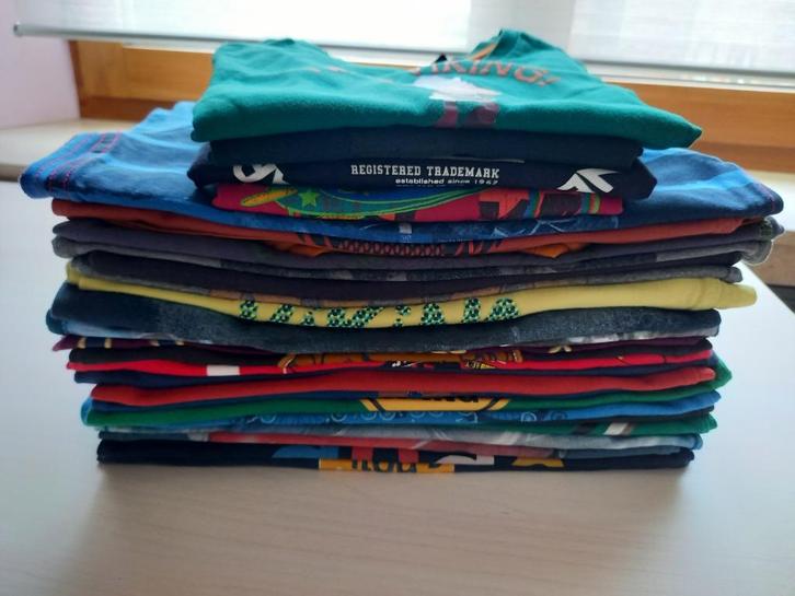 Parfait état, emballage de vêtements pour garçons taille 104, Enfants & Bébés, Vêtements enfant | Taille 104, Comme neuf, Garçon