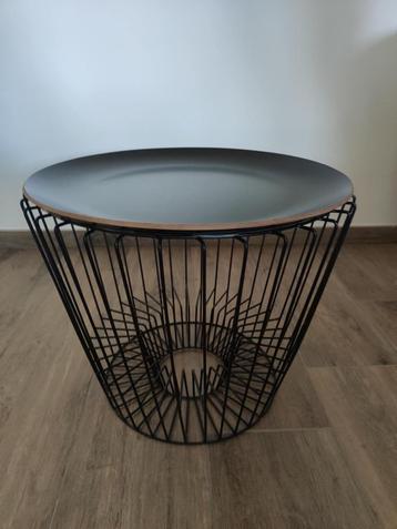 Table Basse  beschikbaar voor biedingen