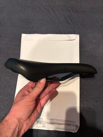 Specialized zadel 155mm alu rails beschikbaar voor biedingen