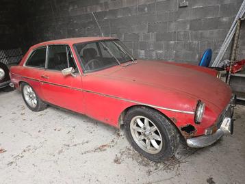 MG B Laat een restauratie uitvoeren Motor ok en interieur ok beschikbaar voor biedingen