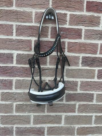 Hoofdstel harry’s horse bruin beschikbaar voor biedingen