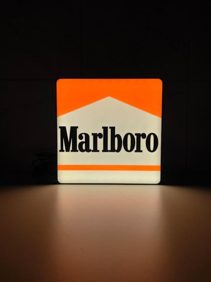 Marlboro Stijl LED Lamp • Retro Lightbox • Sfeerverlichting, Huis en Inrichting, Lampen | Losse lampen, Overige typen, Minder dan 30 watt