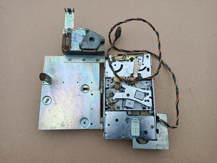 Muntproef (USA) Seeburg LPC480 (1964) jukebox, Collections, Machines | Jukebox, Seeburg, Envoi