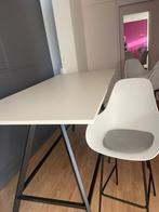 Hoge bartafel met bijhorende krukken, Huis en Inrichting, Tafels | Statafels, Ophalen, Zo goed als nieuw