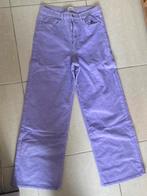 Paarse broek met ribbelstof, Ophalen, Gedragen, Paars