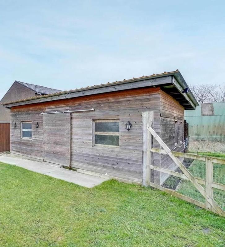 Paardenstal - stal, Dieren en Toebehoren, Stalling en Weidegang, Stalling, 4 paarden of pony's of meer