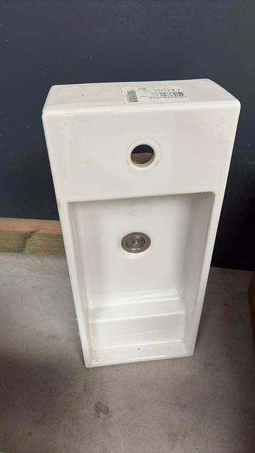 Afwasbak lavabo zonder kraan beschikbaar voor biedingen