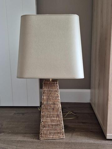 lampadaire beschikbaar voor biedingen