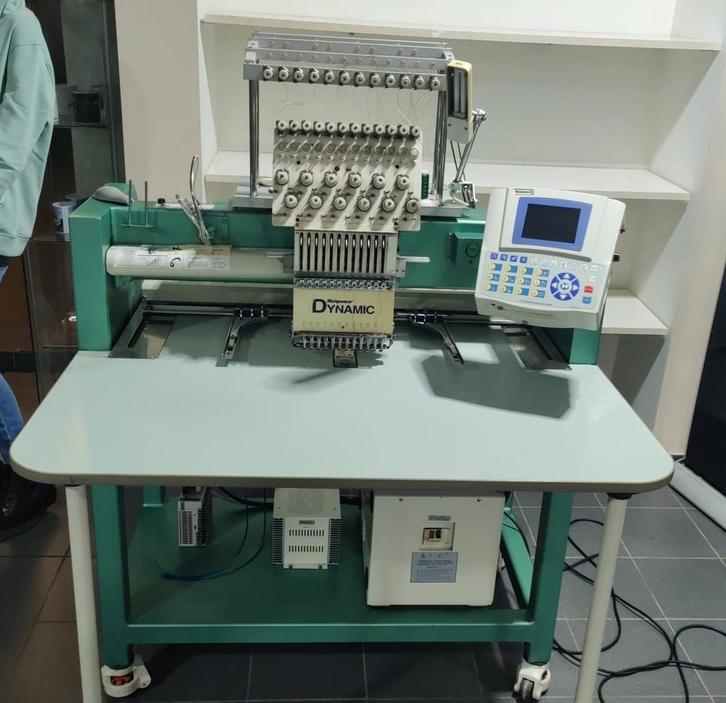 Richpeace borduurmachine met hulpstukken, Hobby en Vrije tijd, Borduren en Borduurmachines, Zo goed als nieuw, Borduurmachine