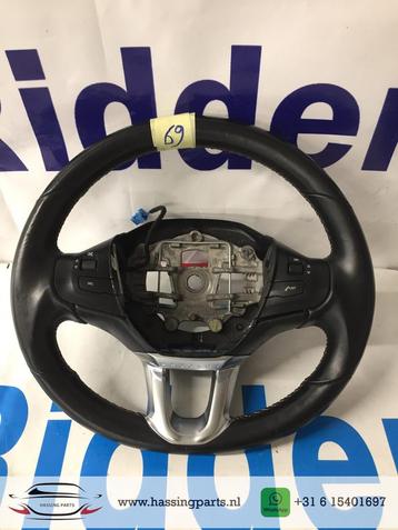 stuurwiel peugeot 208 beschikbaar voor biedingen