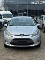 Ford Fiesta//Essence, 1242 cm³, Argent ou Gris, Achat, Entreprise